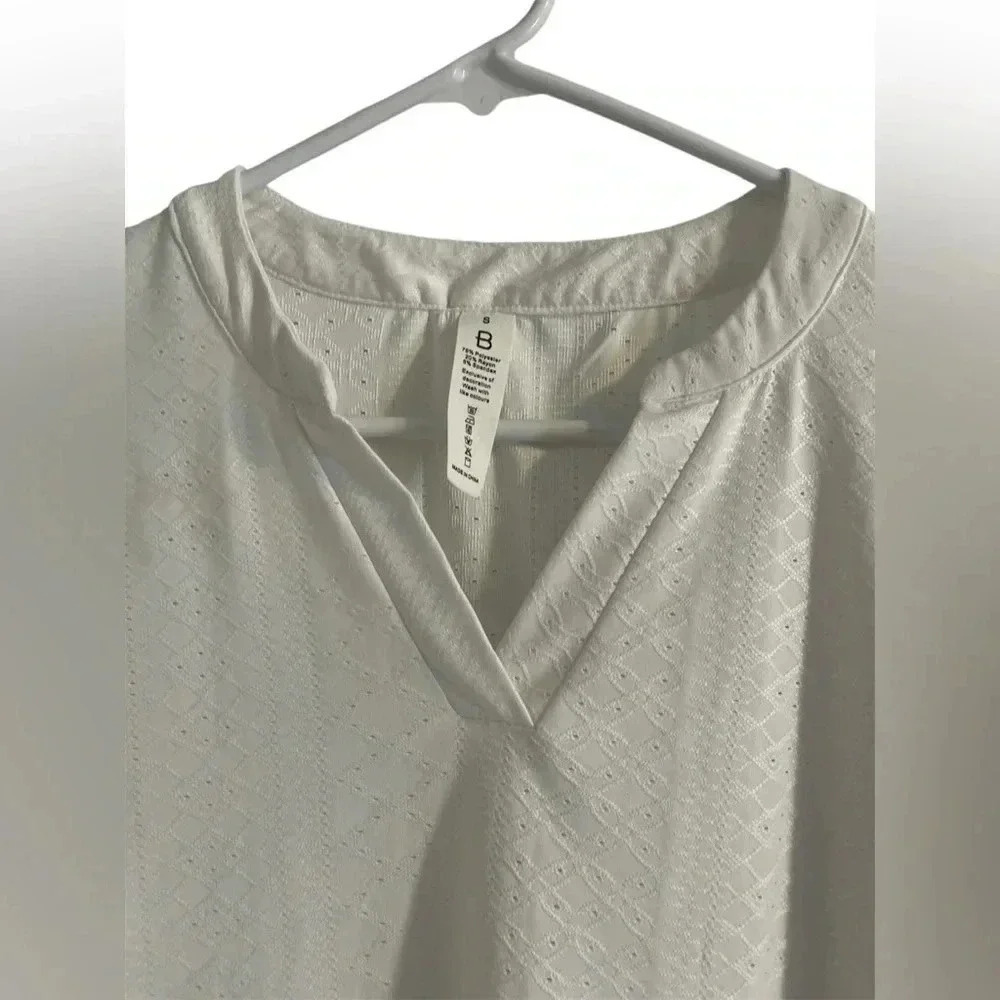 BMJL Womens Dressy Casual V-Neck  Blouse - Size Small - Picture 5 of 7